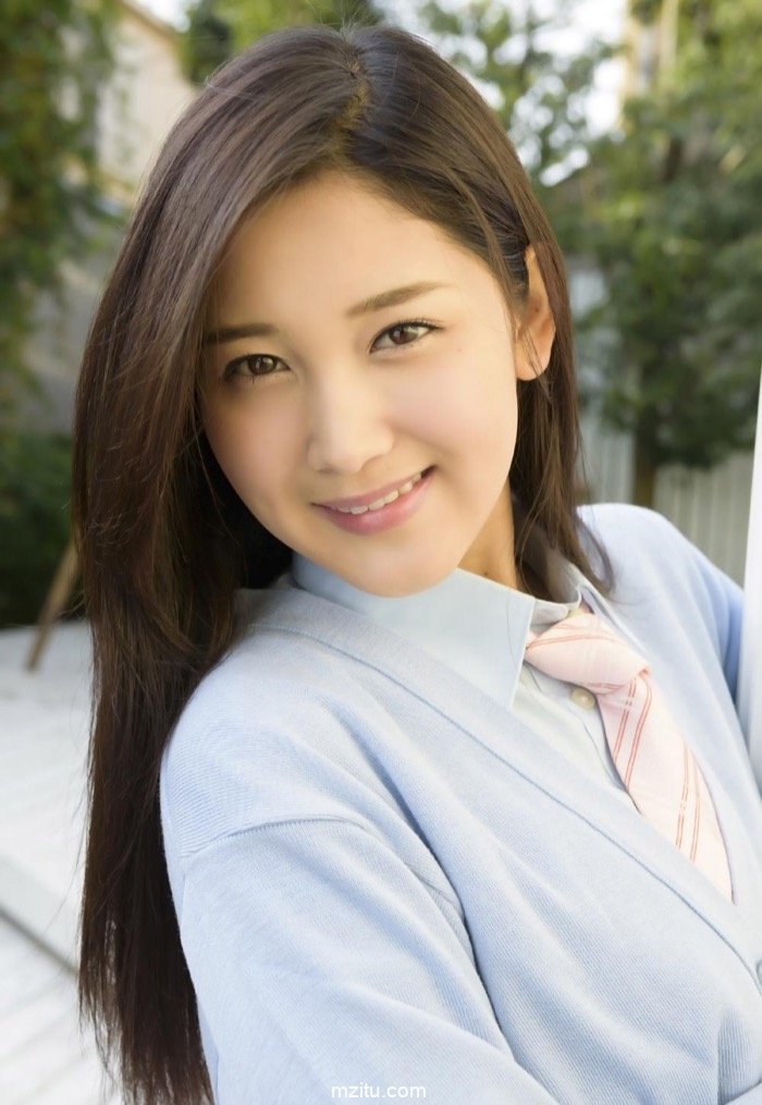 清纯学妹PK黑丝秘书 日本美女小岛美优制服诱惑花样百出(6)