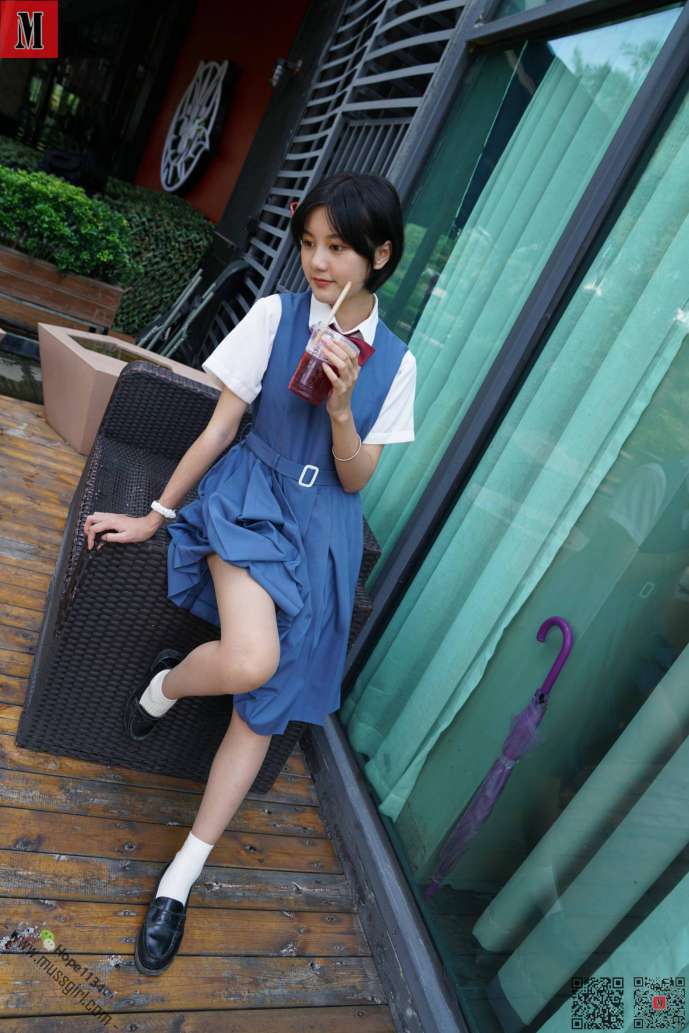图片[2]-一副学生模样的短发姑娘【112P】20023-西哈图库