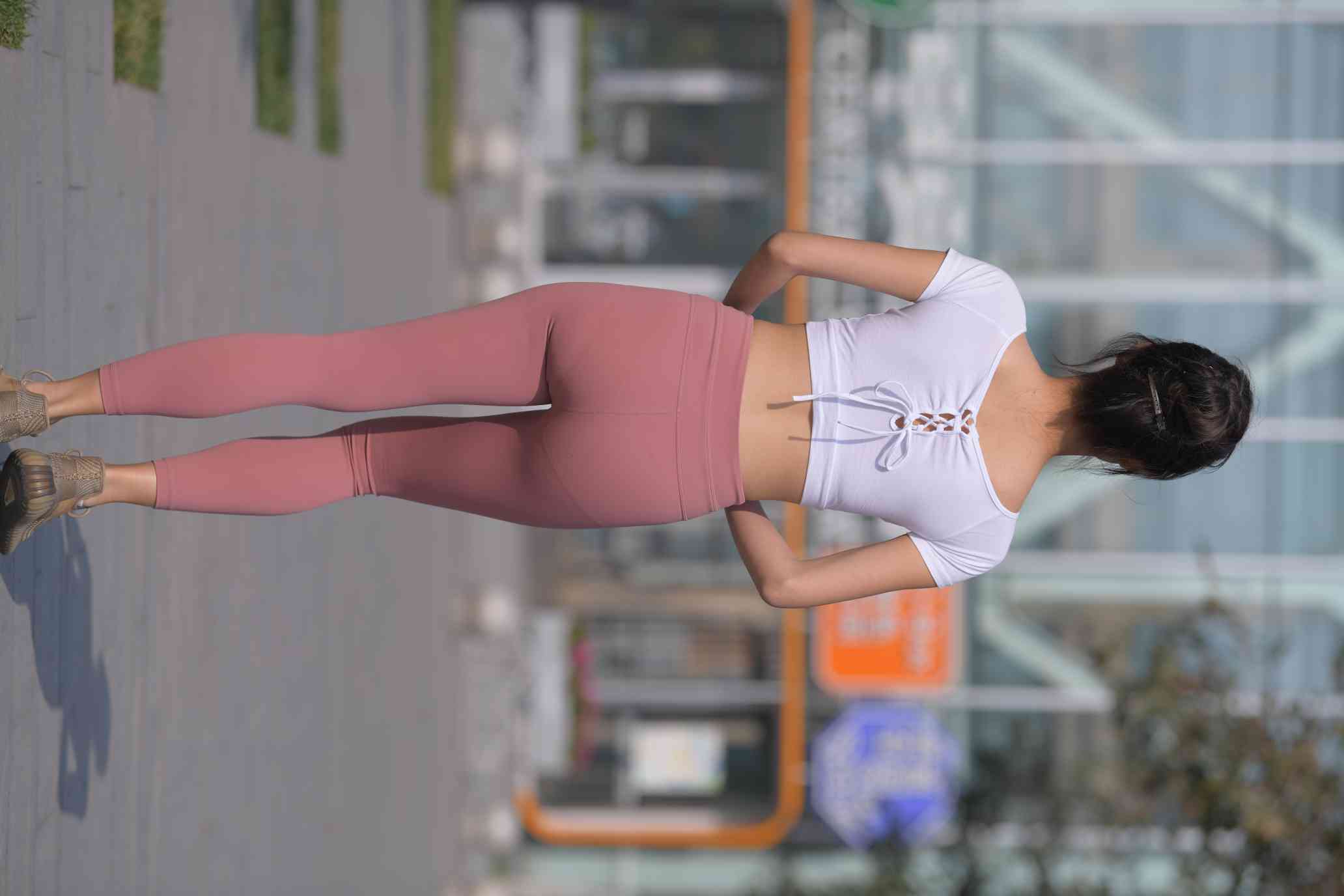 很漂亮的瑜伽裤女孩【419P】04013-西哈图库