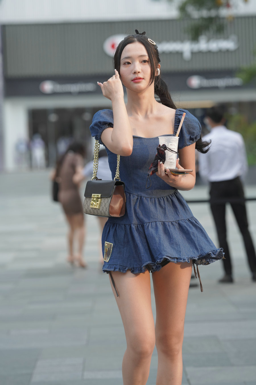 图片[1]-J3654 240P-2.74GB-西哈图库