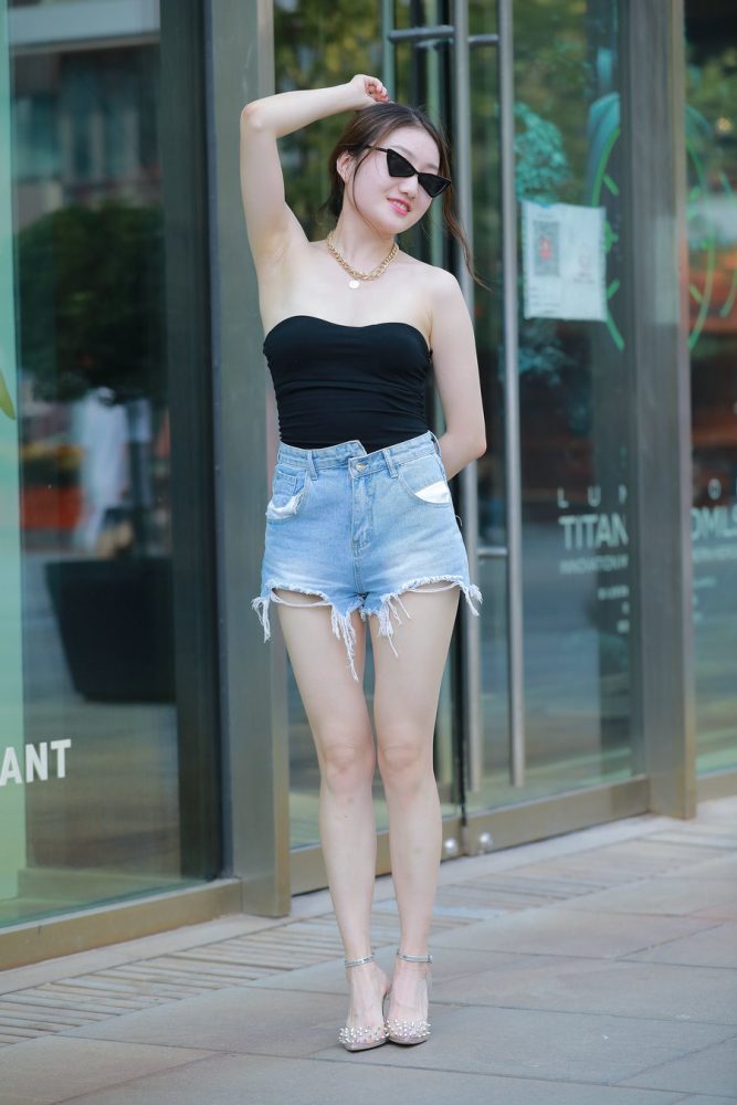 J1801 184P-1.95GB-西哈图库