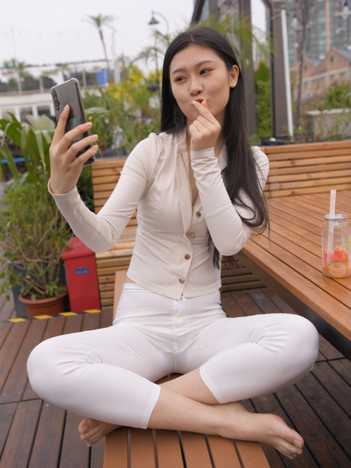 图片[2]-白色紧身裤女孩 J1418 732P2V-27.1GB-西哈图库