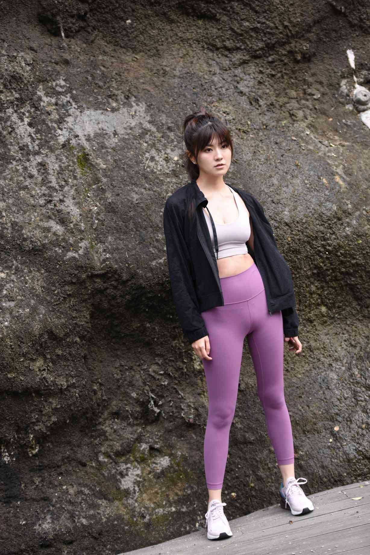 图片[3]-香芋色瑜伽裤高马尾女孩【111P】04039-西哈图库