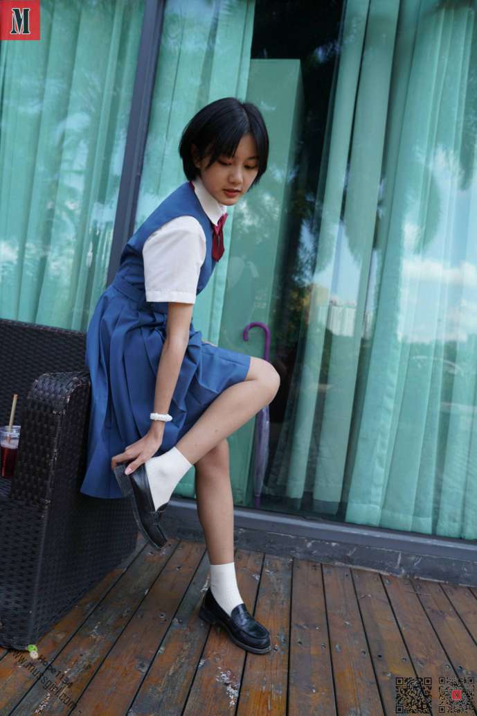 图片[6]-一副学生模样的短发姑娘【112P】20023-西哈图库