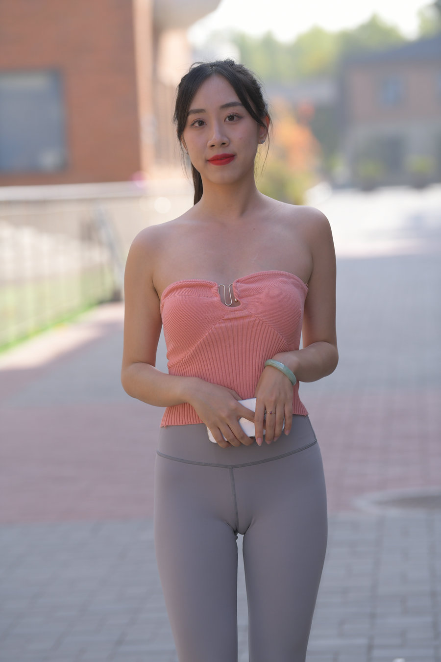 图片[1]-灰色瑜伽裤女孩J4905 522P1V-25.8GB-西哈图库