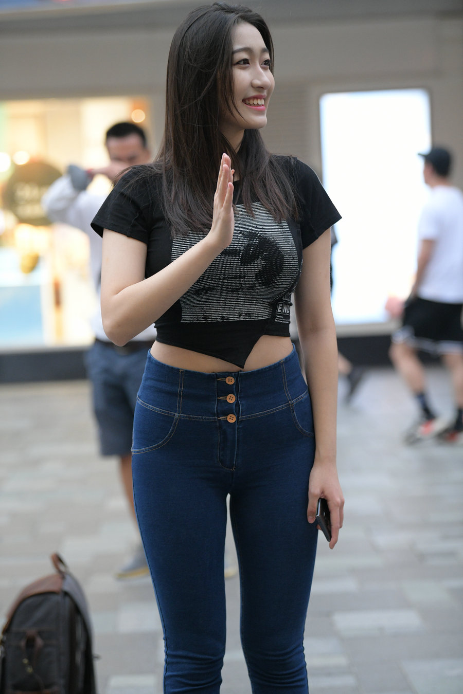 图片[1]-紧身牛仔裤女人J2784 240P-6.66GB-西哈图库