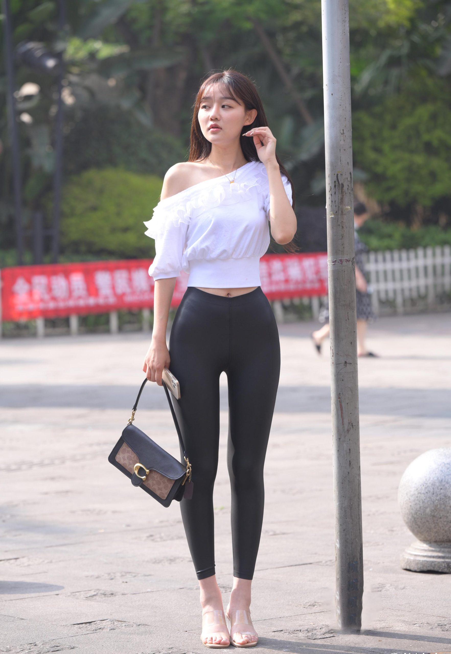 图片[5]-笑容非常甜美且治愈的皮裤女孩 J1945 751P1V-22.1GB-西哈图库