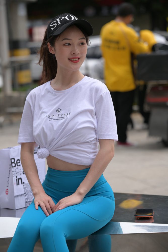 图片[2]-蓝色瑜伽裤阳光女孩J2095 611P1V-21.8GB-西哈图库