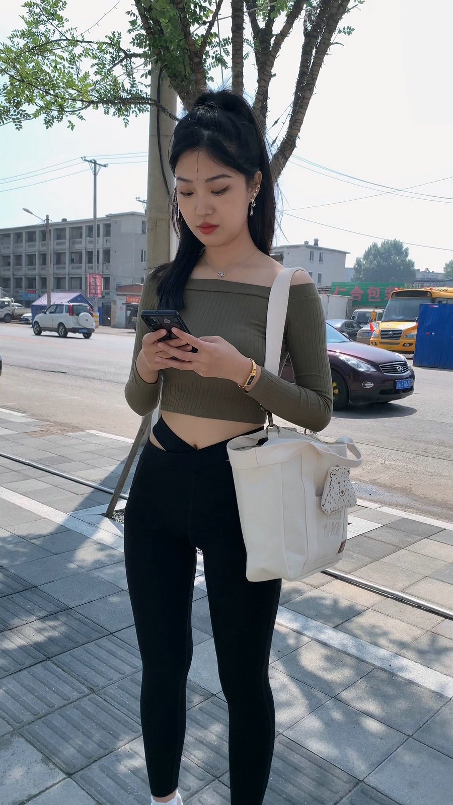 图片[1]-刚刚健身结束的高马尾瑜伽裤女孩J4111 MP4-8.97GB-西哈图库