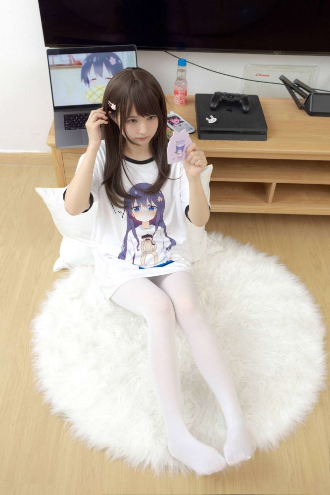 二次元白丝美少女【69P】20027-西哈图库