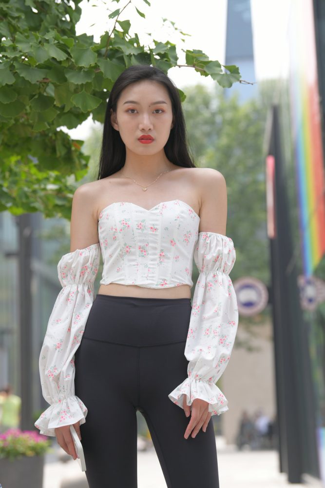 黑色瑜伽裤女孩J2212 740P1V-23.6GB-西哈图库