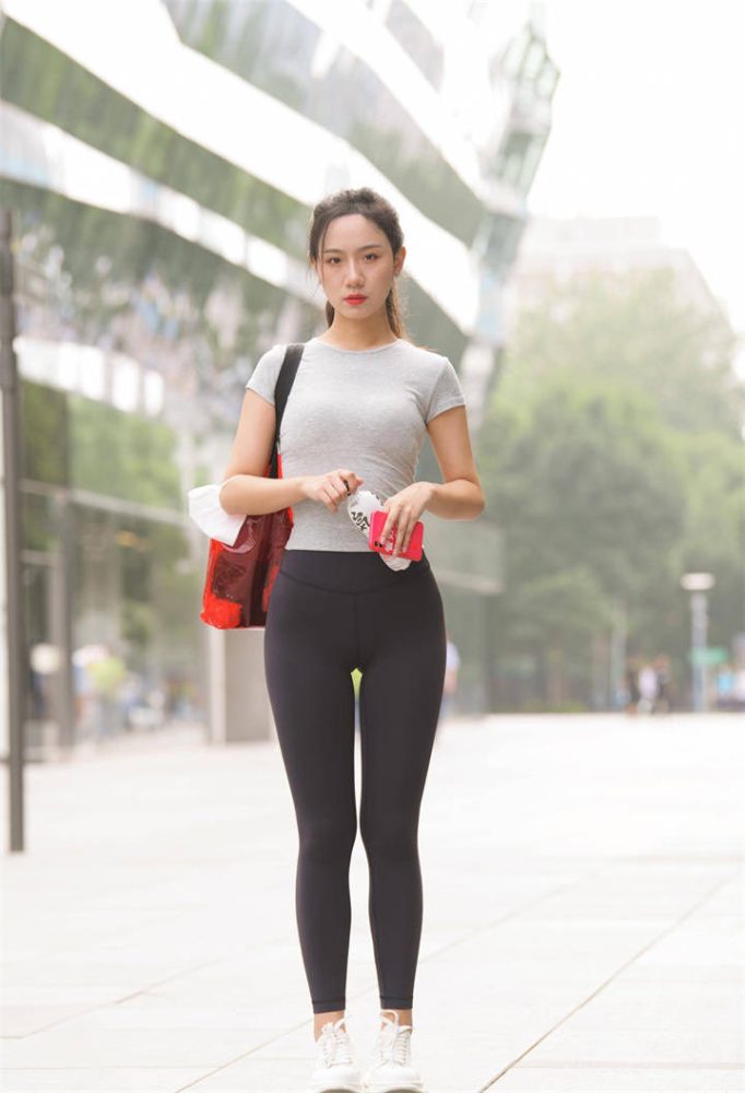 落落大方的瑜伽裤小女人J2221 760P1V-23.7GB-西哈图库