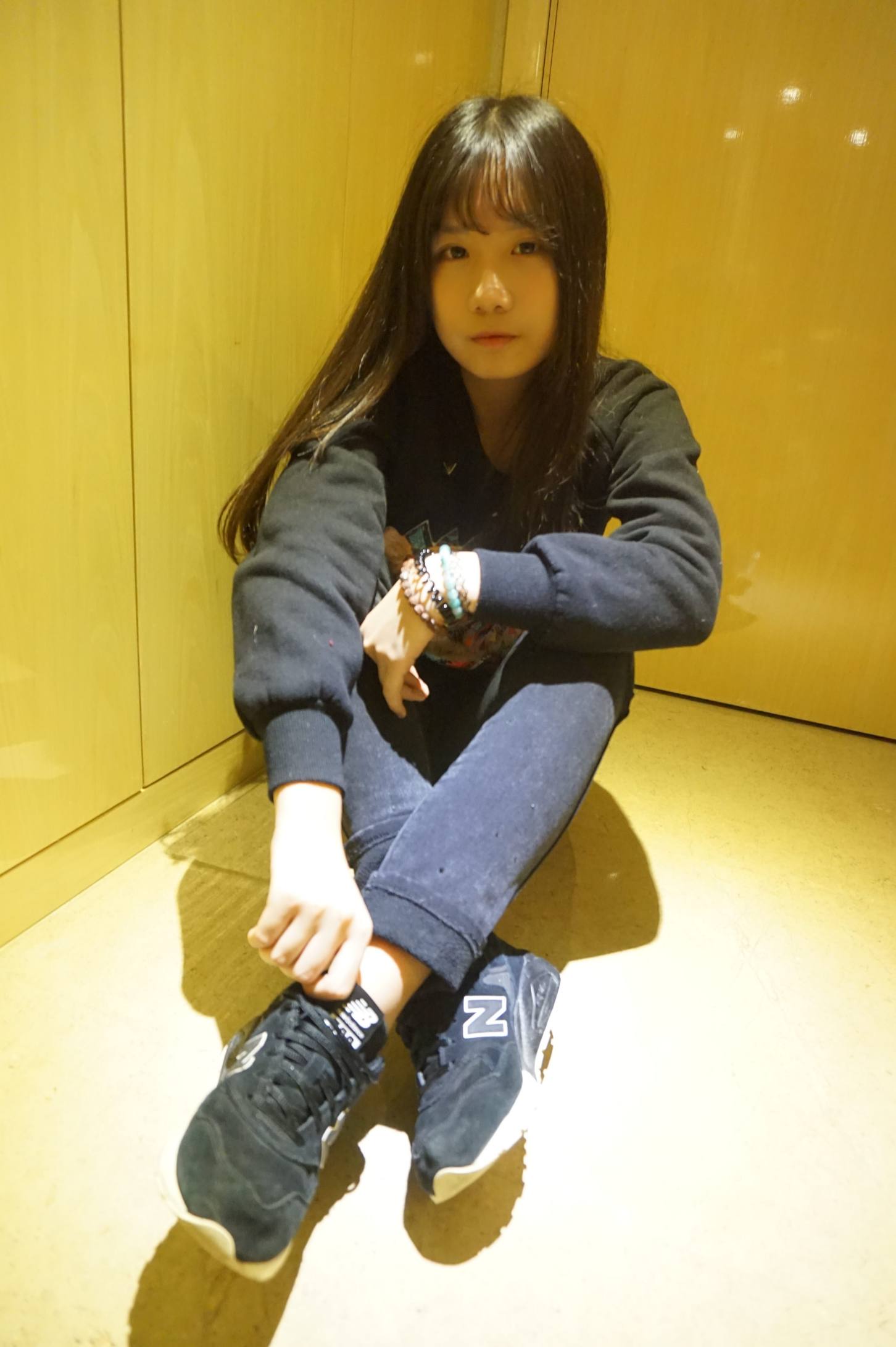 图片[2]-齐刘海的长发女孩【70P】20016-西哈图库