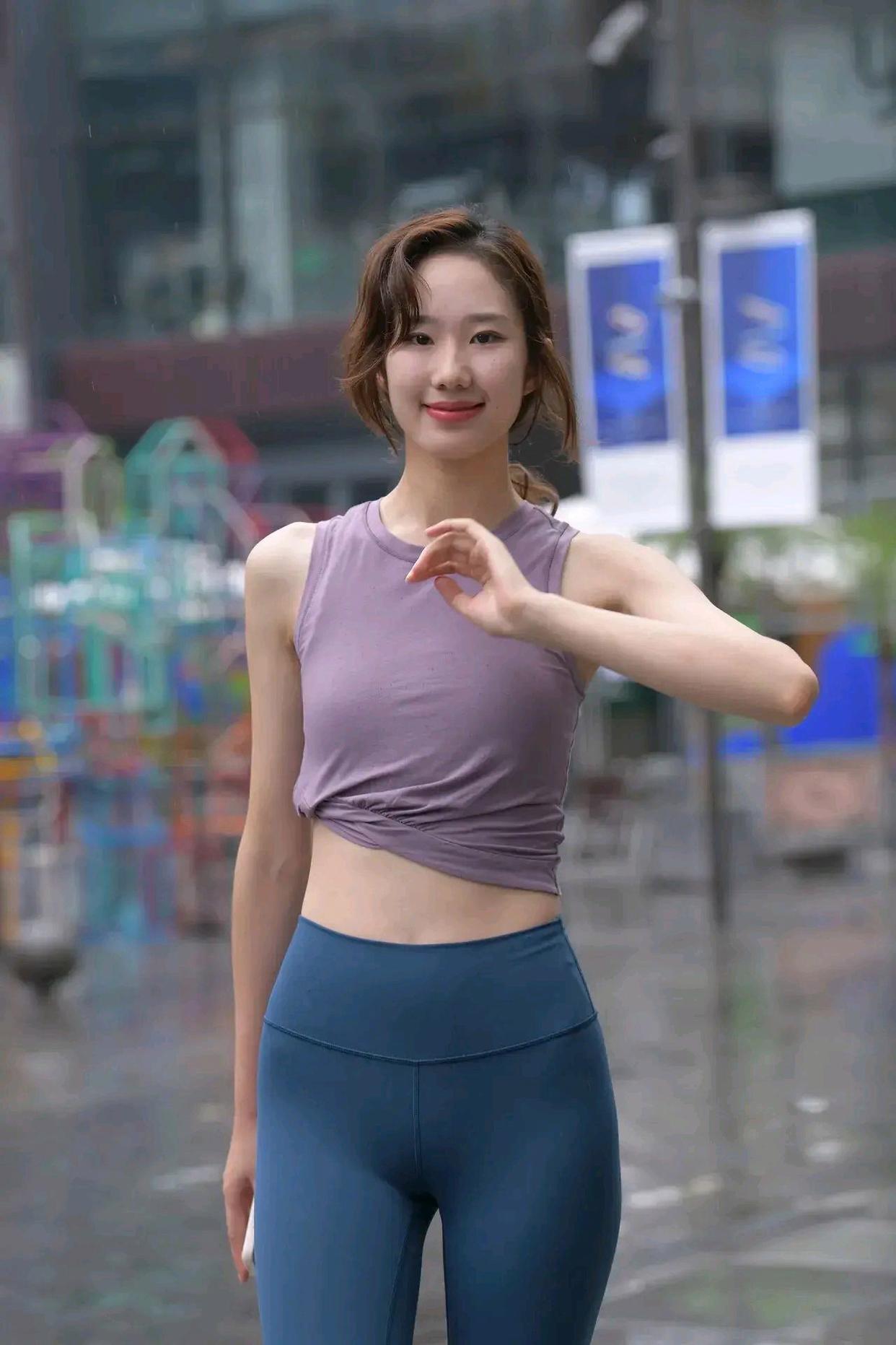 图片[2]-像刘亦菲的蓝色瑜伽裤姑娘J2234 552P1V-20.5GB-西哈图库