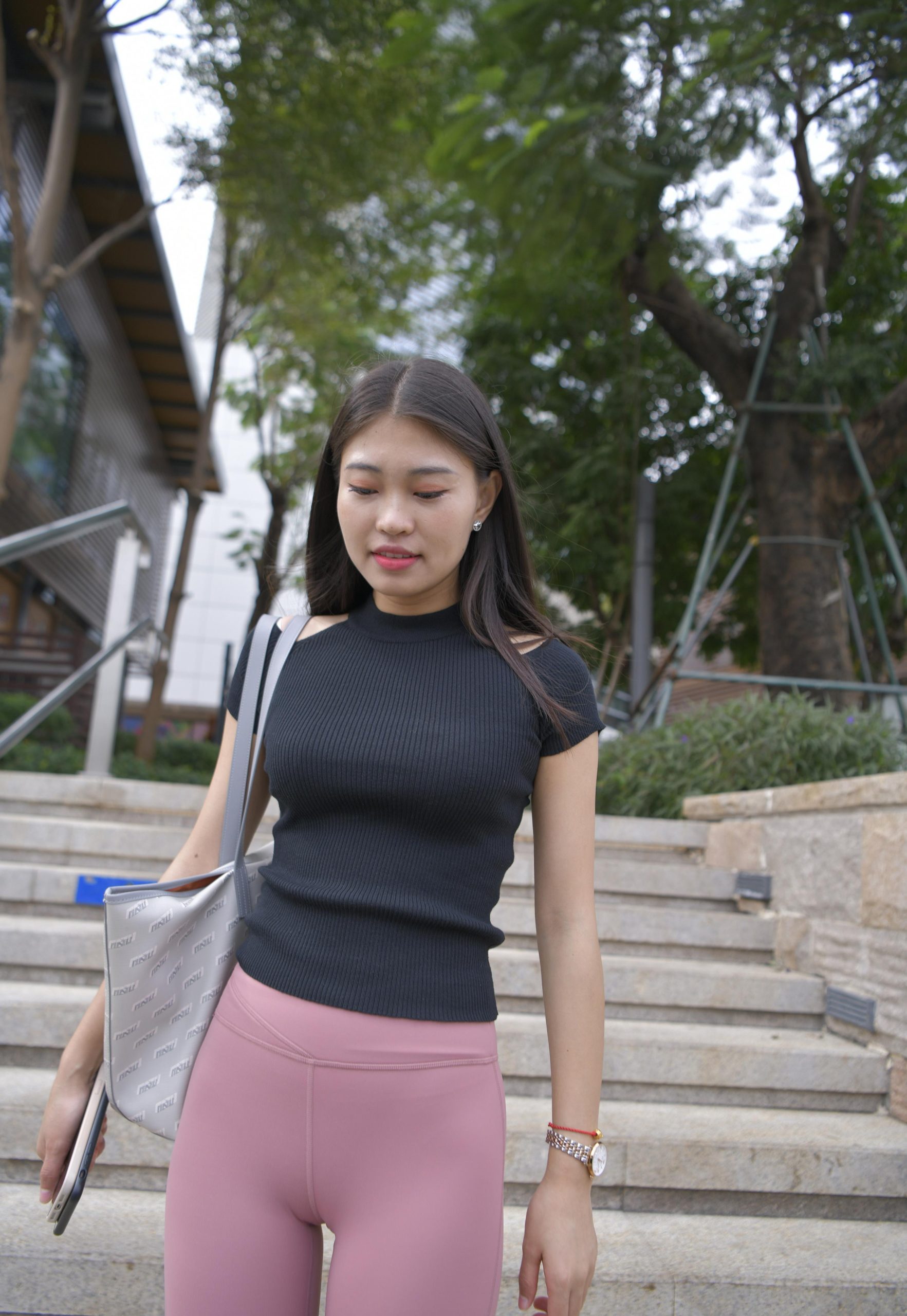 图片[2]-走在街头的瑜伽裤小女人 J1530 213P1V-9.18GB-西哈图库