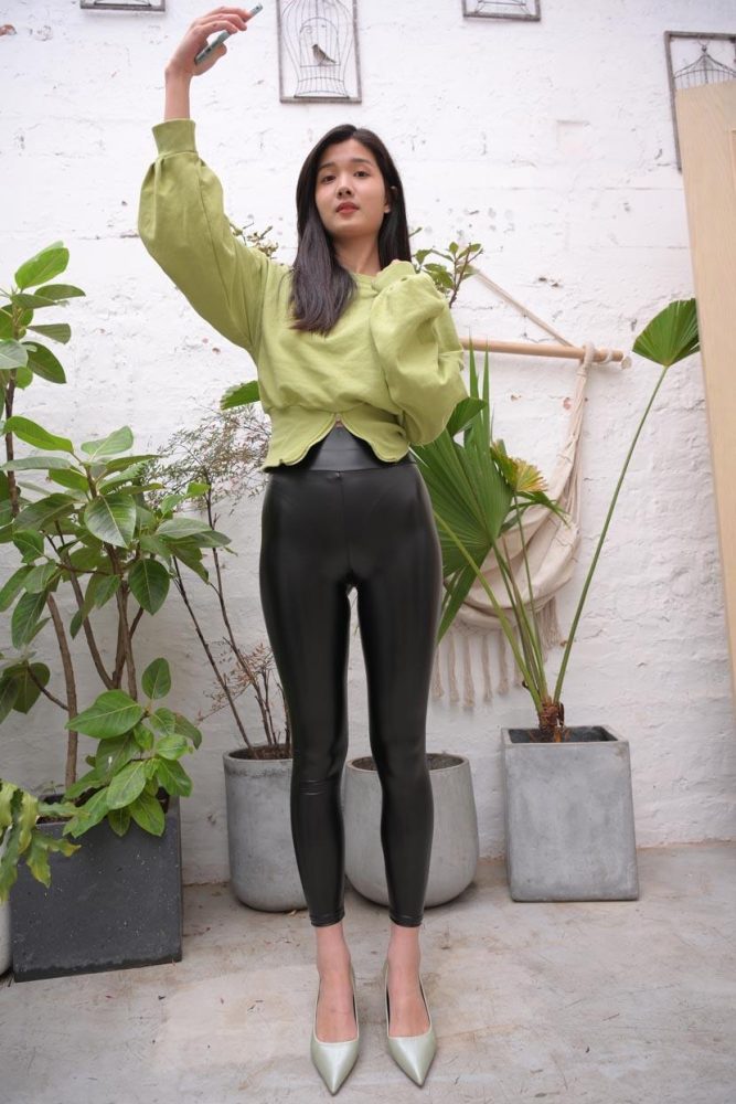 身材很棒的紧身皮裤女孩 J1537 653P1V-19.3GB-西哈图库