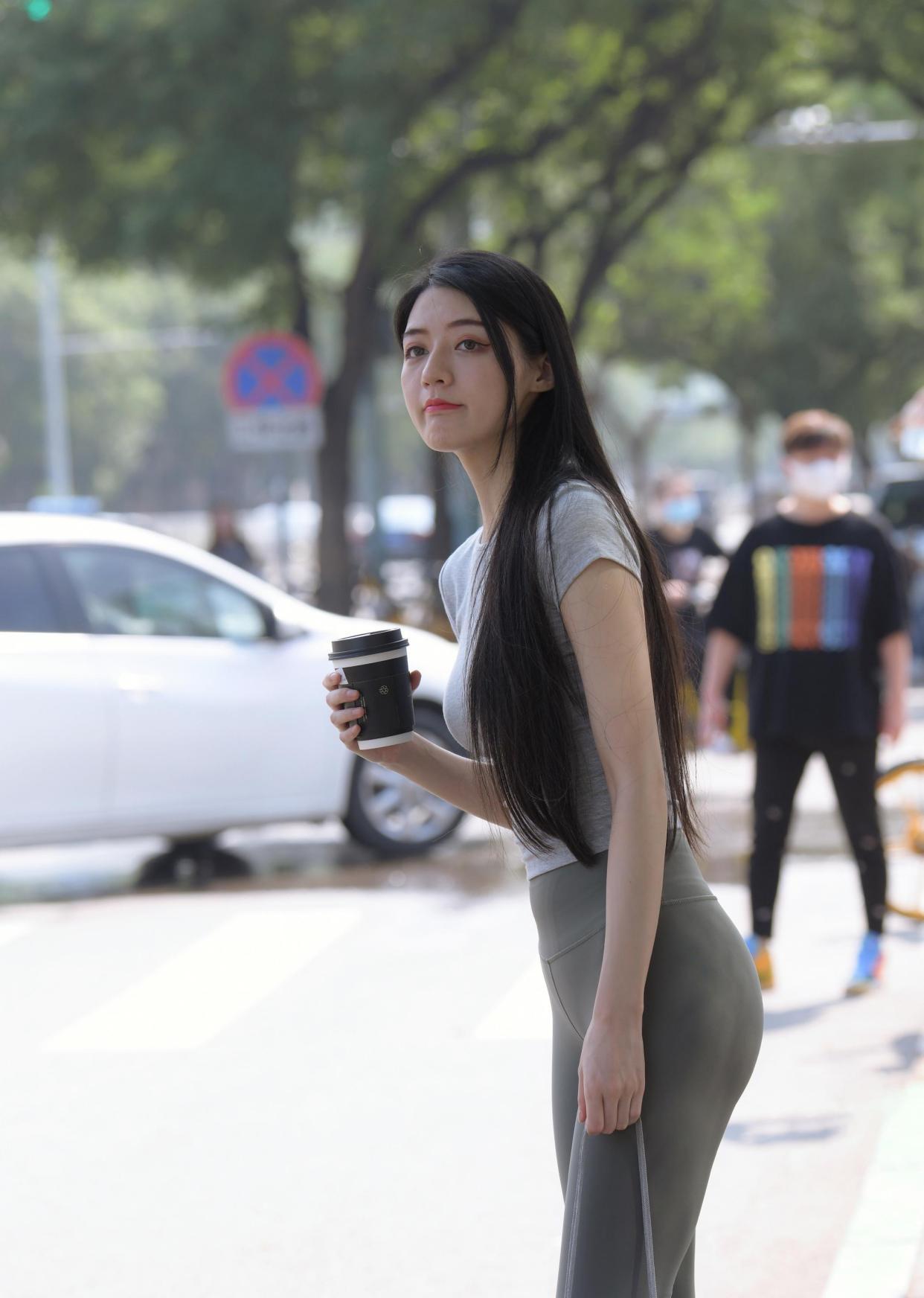 图片[3]-在外面逛街的瑜伽裤女孩J2240 449P1V-16.7GB-西哈图库