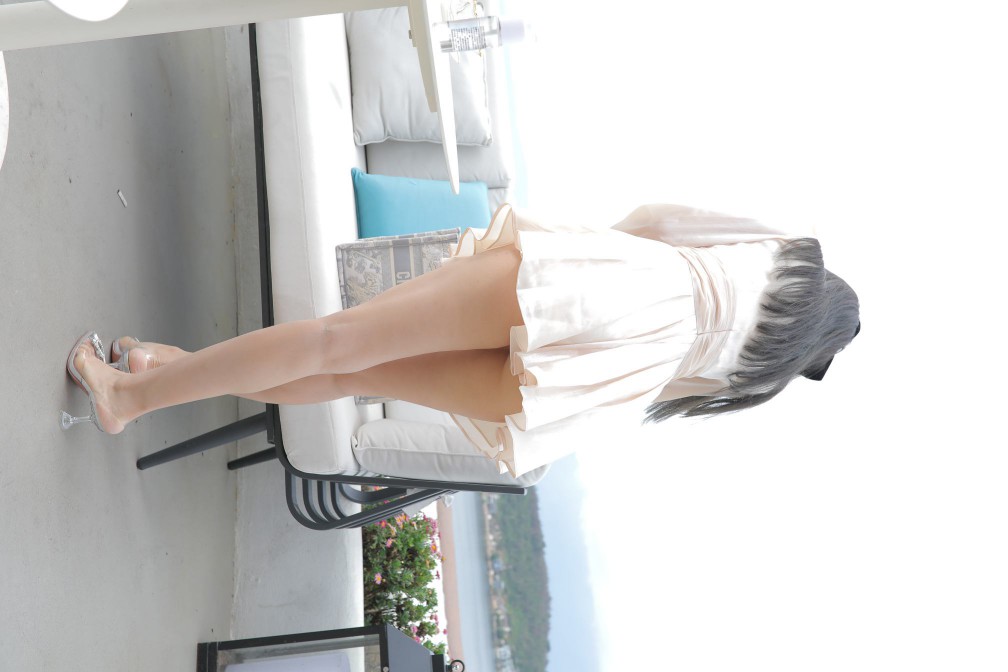 图片[3]-戴黑色蝴蝶结的长发女孩【369P】00027-西哈图库