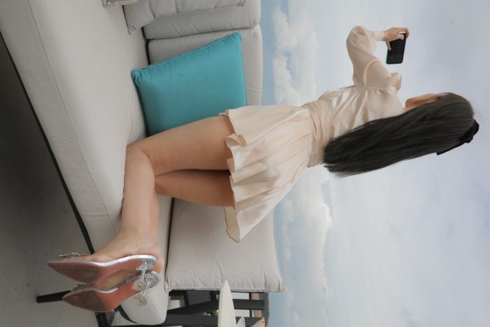 戴黑色蝴蝶结的长发女孩【369P】00027-西哈图库