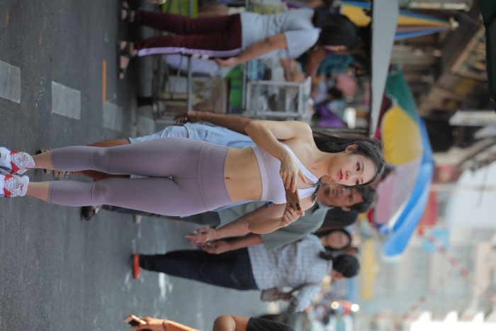 逛街的马尾辫瑜伽老师【556P】00016-西哈图库