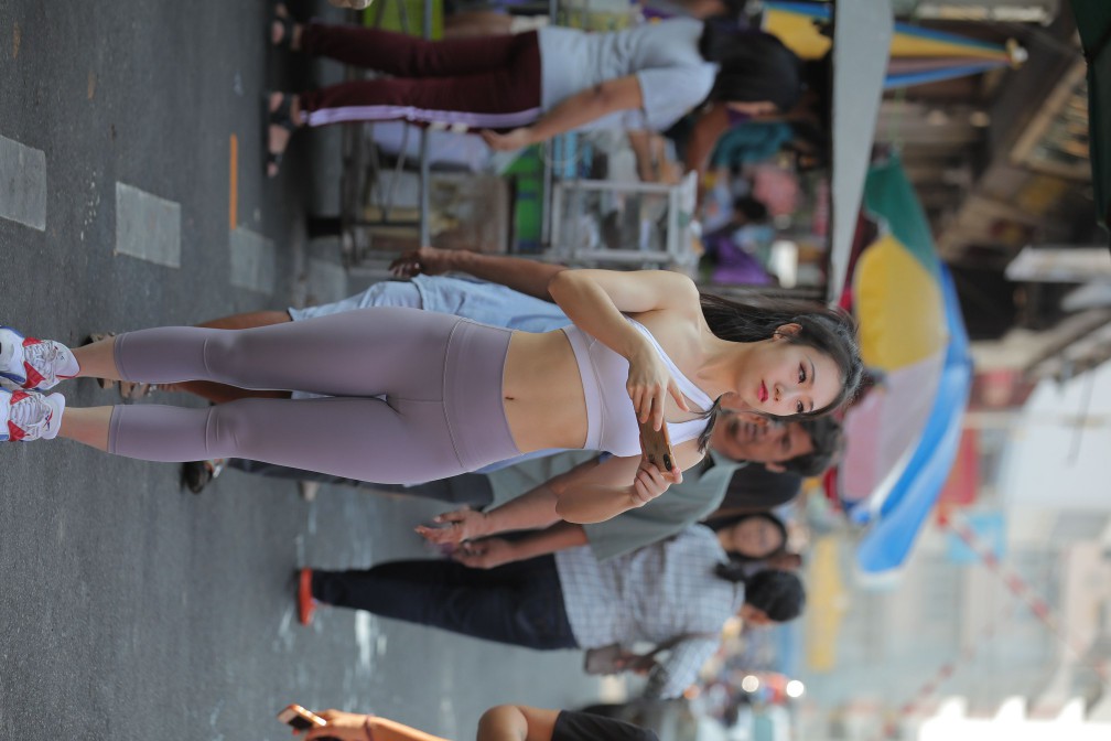 图片[4]-逛街的马尾辫瑜伽老师【556P】00016-西哈图库