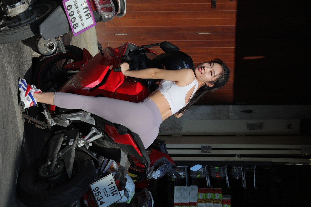 图片[5]-逛街的马尾辫瑜伽老师【556P】00016-西哈图库