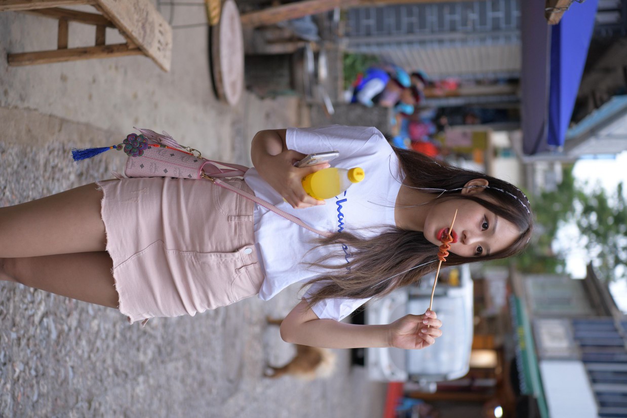 图片[7]-非常清纯甜美的短裙姑娘在逛街【458P】00052-西哈图库