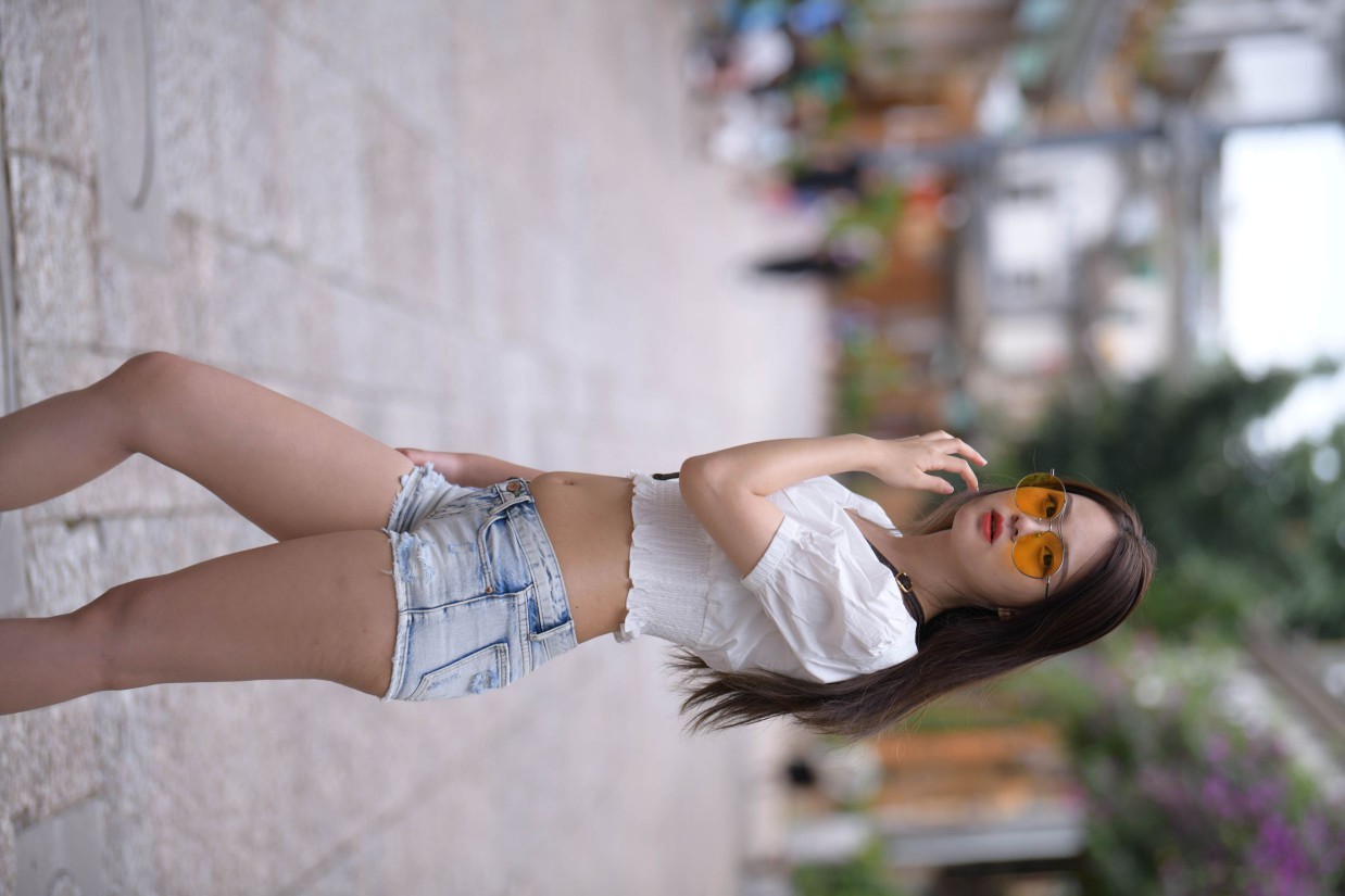 图片[4]-戴太阳镜的牛仔短裤紧身牛仔MM【167P】00021-西哈图库