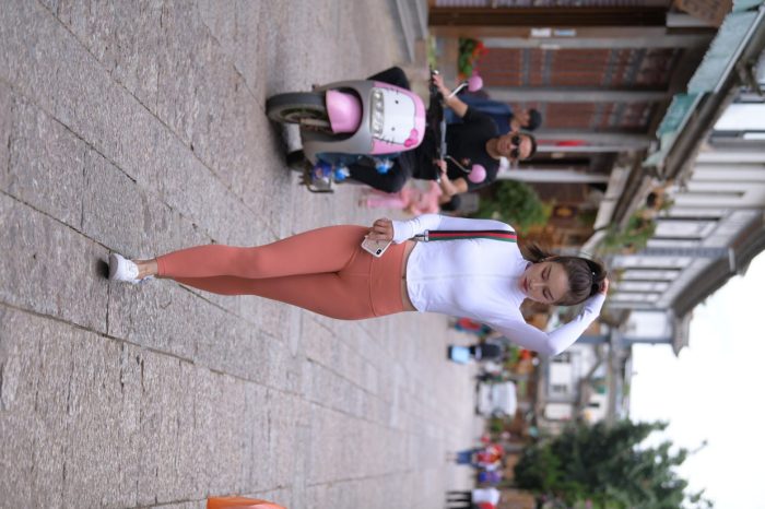 橙色瑜伽裤的高马尾姑娘【615P】00051-西哈图库