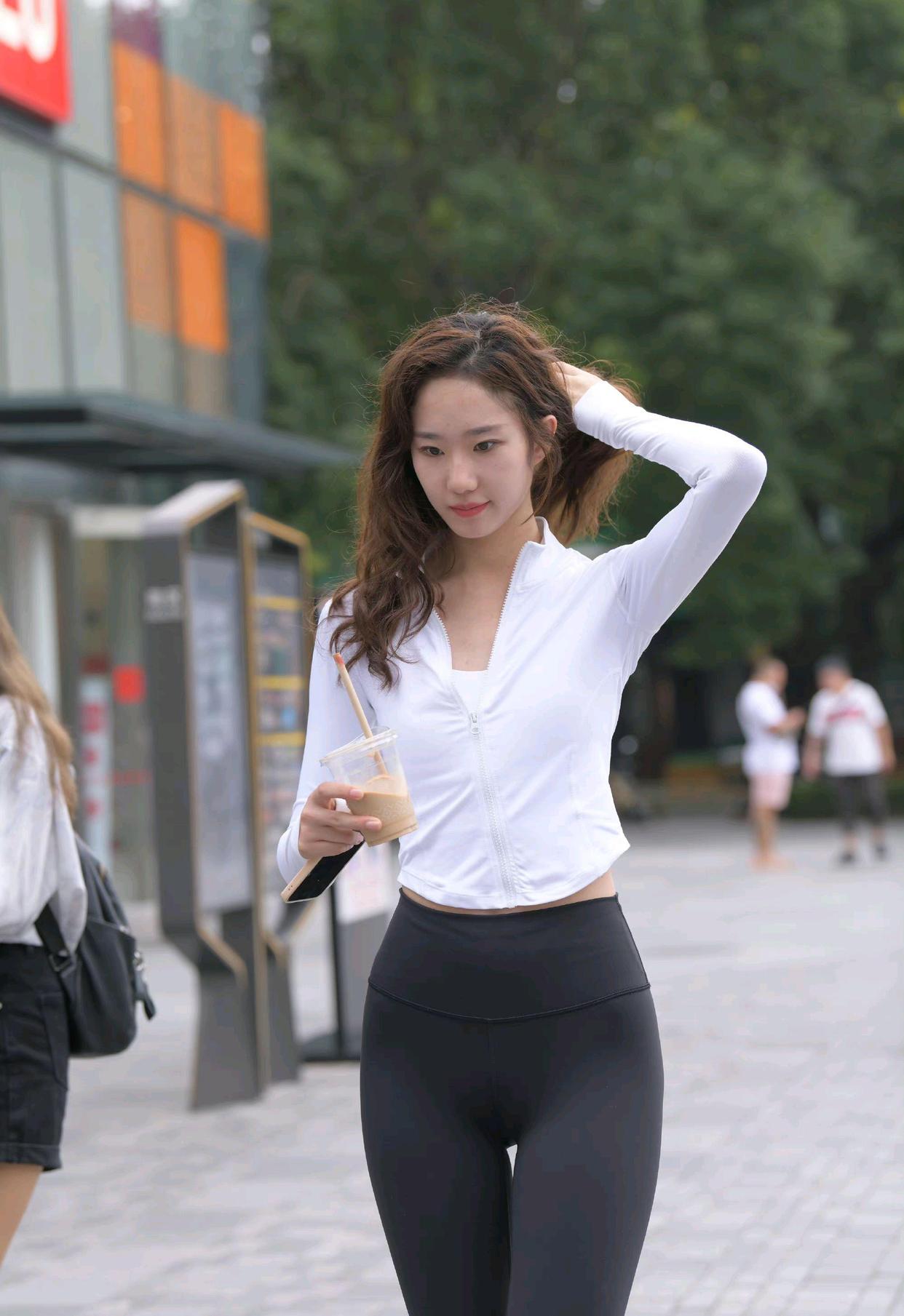 图片[5]-像刘亦菲的黑色瑜伽裤女孩J2237 340P1V-14.8GB-西哈图库