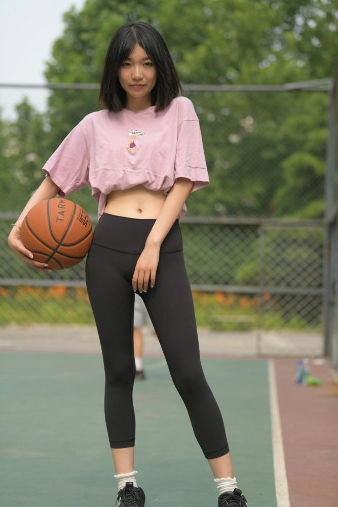 图片[4]-穿瑜伽裤打篮球的大三女孩J2198 463P1V-18.6GB-西哈图库
