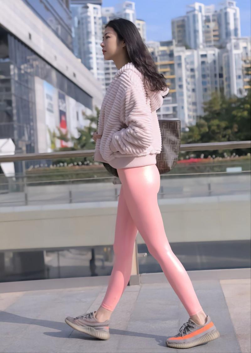 图片[2]-粉红色紧身裤的女孩 J1482 365P2V-18.1GB-西哈图库