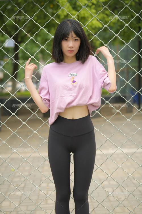图片[5]-穿瑜伽裤打篮球的大三女孩J2198 463P1V-18.6GB-西哈图库
