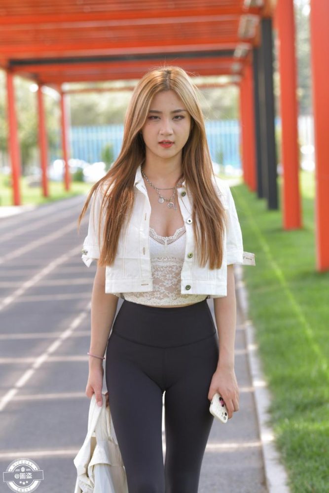 眼神里都是温柔的瑜伽裤女孩J2811 601P-13.3GB-西哈图库